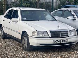 White Used 1995 Mercedes C220 Sedan | £1,290