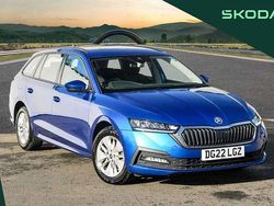 Race blue metallic Used 2022 Skoda Octavia SE Estate | £15,995 (Fair price)