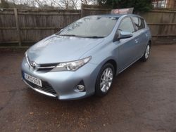 Blue Used 2013 Toyota Auris Hatchback | £7,495 (A bit pricey)