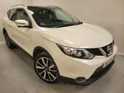 White Used 2015 Nissan Qashqai Tekna SUV | £6,499 (Expensive)