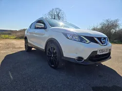 White Used 2014 Nissan Qashqai Tekna SUV | £5,495 (Fair price)