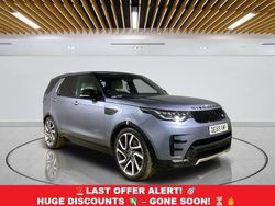 Blue Used 2020 Land Rover Discovery 5 HSE Luxury SUV | £26,799 (Fair price)