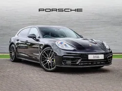 Jet black metallic Used 2023 Porsche Panamera 4 Platinum Edition Sedan | £76,950 (Fair price)