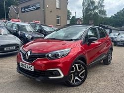 Red Used 2018 Renault Captur Iconic SUV | £9,750 (Fair price)