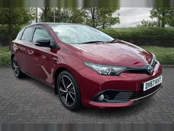 Red Used 2017 Toyota Auris Hybrid Edition Hatchback | £12,485 (Fair price)