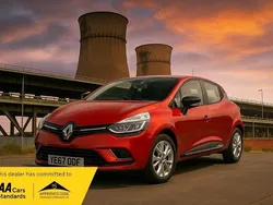 Red Used 2017 Renault Clio IV Play Hatchback | £3,990 (Fair price)