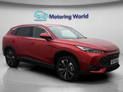 Red New 2025 MG HS Trophy SUV | £22,600 (Good price)