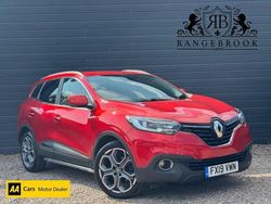 Red Used 2019 Renault Kadjar Dynamique SUV | £8,199 (Fair price)