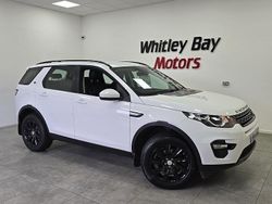 White Used 2015 Land Rover Discovery Sport SE SUV | £10,490 (Fair price)