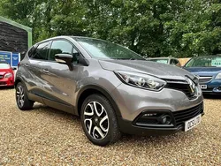 Grey Used 2017 Renault Captur Dynamique SUV | £6,495 (Fair price)