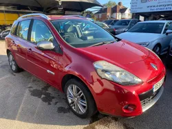 Red Used 2011 Renault Clio GrandTour Dynamique Estate | £2,999 (Fair price)