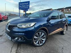 Blue Used 2016 Renault Kadjar Signature SUV | £8,995 (Fair price)