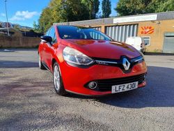 Red Used 2013 Renault Clio IV Dynamique Hatchback | £4,612 (Fair price)