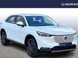 Platinum white Used 2023 Honda HR-V Advance SUV | £25,295 (Fair price)