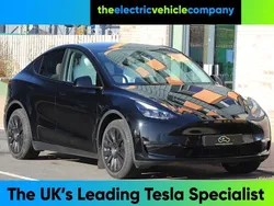 Black Used 2022 Tesla Model Y Long Range SUV | £27,995 (A bit pricey)