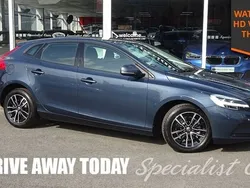 Blue Used 2019 Volvo V40 Momentum Estate | £13,000 (Fair price)