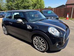 Black Used 2017 Mini Cooper Hatch Hatchback | £9,969 (Good price)