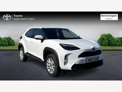 White Used 2023 Toyota Yaris Hybrid Hatchback | £21,144 (Expensive)