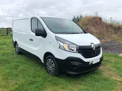 White Used 2018 Renault Trafic Business Van | £10,247 (Fair price)