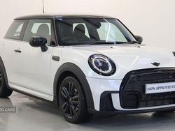 White Used 2024 Mini Cooper Hatch Hatchback | £24,450 (Fair price)