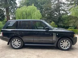 Black Used 2011 Land Rover Range Rover Vogue SE SUV | £9,995 (Fair price)