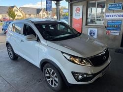 White Used 2016 Kia Sportage SUV | £7,400 (Fair price)