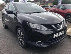 Black Used 2016 Nissan Qashqai Tekna SUV | £12,999 (Fair price)