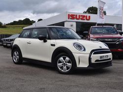 White Used 2021 Mini Cooper Classic Hatchback | £12,982 (Good price)