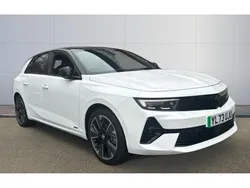 White Used 2023 Vauxhall Astra Ultimate Hatchback | £23,300 (Fair price)