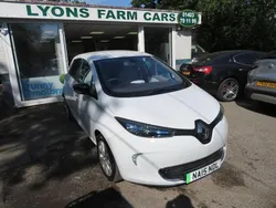 White Used 2015 Renault Zoe Dynamique Hatchback | £5,995 (A bit pricey)