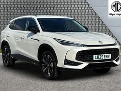 White New 2025 MG HS Trophy SUV | £24,511 (Fair price)