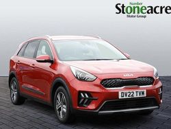 Red Used 2022 Kia Niro SUV | £17,995 (Good price)