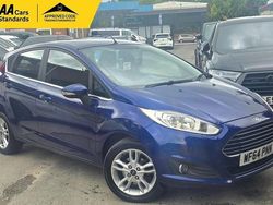 Blue Used 2014 Ford Fiesta Zetec Hatchback | £6,995 (Fair price)