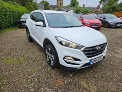 Polar white Used 2016 Hyundai Tucson Premium SUV | £8,295 (A bit pricey)