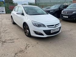 White Used 2012 Vauxhall Astra SRi Hatchback | £2,500 (Good price)