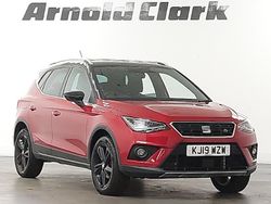 Red Used 2019 Seat Arona FR SUV | £11,698 (Fair price)