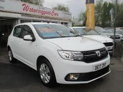White Used 2017 Dacia Sandero Lauréate Hatchback | £6,495 (Fair price)