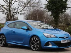 Blue Used 2013 Vauxhall Astra Coupe | £9,290 (Expensive)