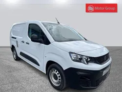 White Used 2023 Peugeot Partner Premium MPV | £11,990 (Fair price)