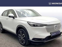 Platinum white Used 2022 Honda HR-V Elegance SUV | £21,990 (Fair price)