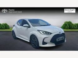 White Used 2022 Toyota Yaris Hybrid Design Hatchback | £16,454 (Fair price)