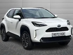 Pure white Used 2023 Toyota Yaris Cross SUV | £23,695 (Good price)