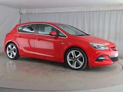 Red Used 2015 Vauxhall Astra Edition Hatchback | £3,000 (Fair price)