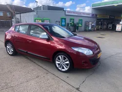 Red Used 2010 Renault Mégane III Hatchback | £1,995 (Fair price)
