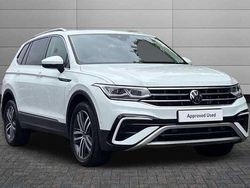Used 2025 VW Tiguan Allspace SUV | £33,490 (A bit pricey)