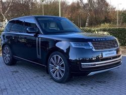 Black Used 2024 Land Rover Range Rover SE SUV | £87,700 (Good price)