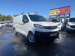 White Used 2020 Vauxhall Vivaro S Van | £11,295 (Fair price)