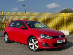 Red Used 2016 VW Golf VII Edition Hatchback | £7,694 (Good price)
