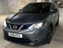 Grey Used 2016 Nissan Qashqai N-Connecta SUV | £4,775 (Good price)