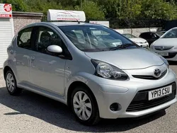 Silver Used 2013 Toyota Aygo Hatchback | £4,295 (Fair price)
